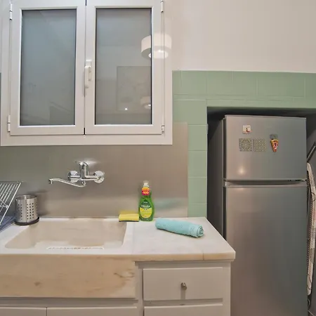 Apartment Dahlias Near Agios Nikolaos Metro *